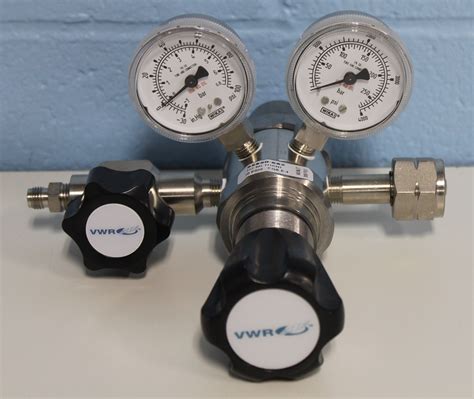 Gas regulator .